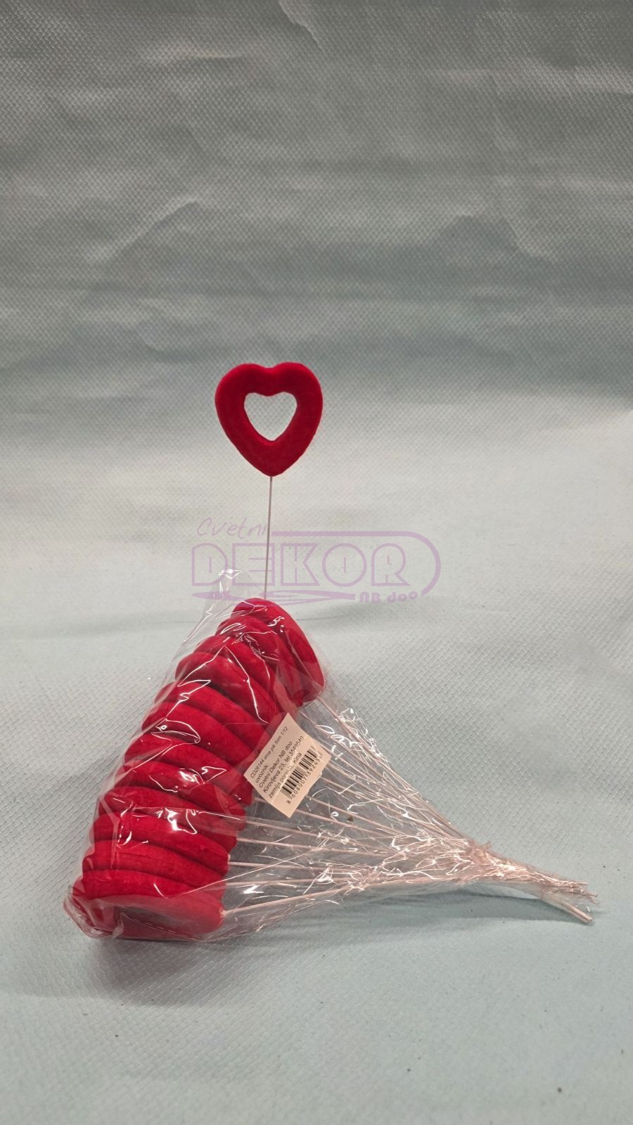 srce na štapiću crvene boje