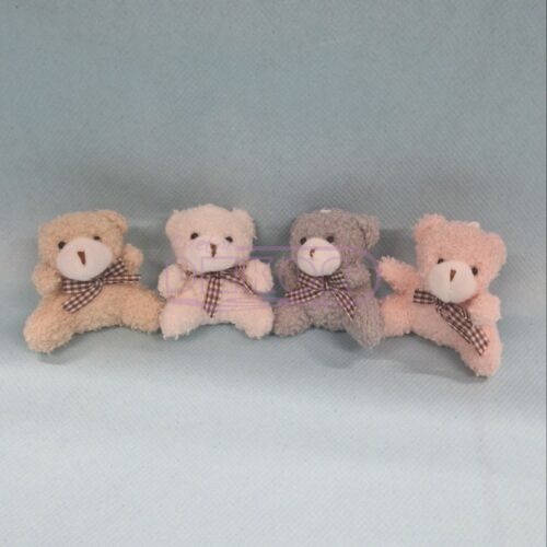Plišani meda CD26195 u bež, beloj, sivoj i roze boji sa kariranom mašnicom oko vrata