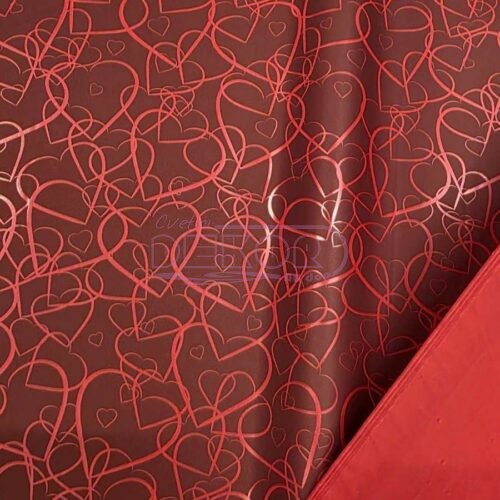 crveni ukrasni papir sa srcima