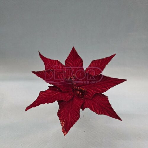 tamno crvena novogodišnja grana