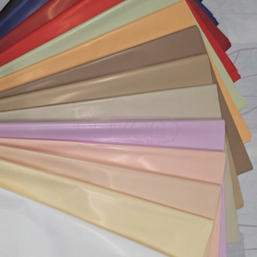 ukrasni papir u više boja